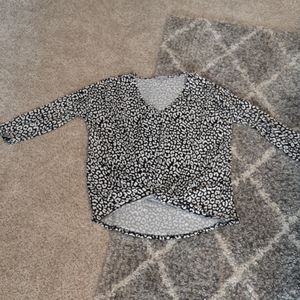 Leopard twist front top